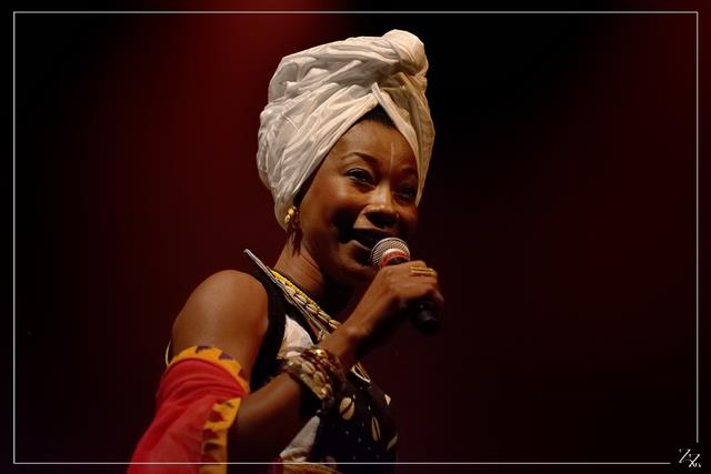 NIK_990162-v2 Fatoumata Diawara 31-01-2019 (Zz) (p).jpg